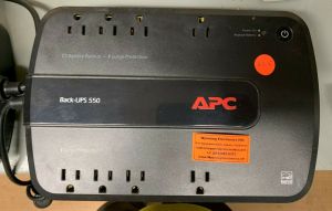 APC Back-UPS BE550G 8-Outlet Battery Back Up Surge Protector