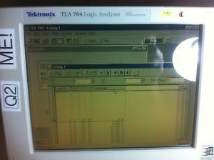 Tektronix TLA704 Logic Analyzer Color Portable Mainframe 200MHz – 2GHz
