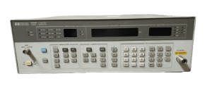 Agilent / Keysight 8657A Synthesized Signal Generator, 100 kHz to 1040 MHz