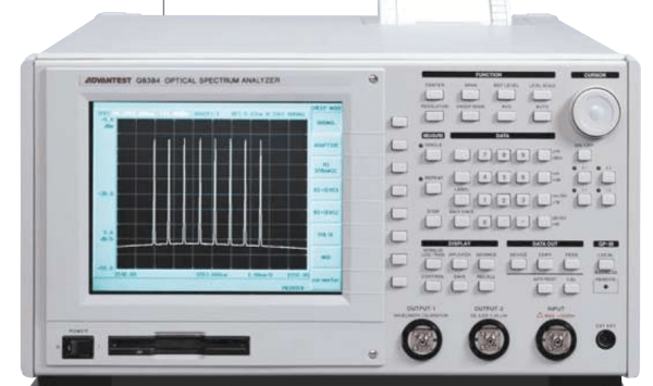 Advantest Q8384 - Optical Spectrum Analyzer 600 to 1700 nm
