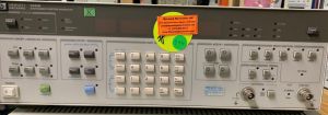 HP Agilent 3325B Synthesized / Function Generator WITH 001