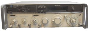 Agilent / Keysight 8640B Signal generator, -0.5 to 512 MHz