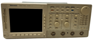Tektronix TDS714L Digital Storage Oscilloscope